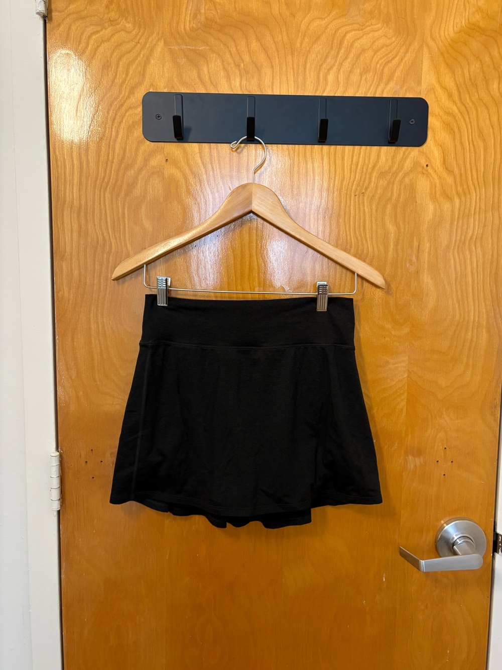Vuori pleated back skort